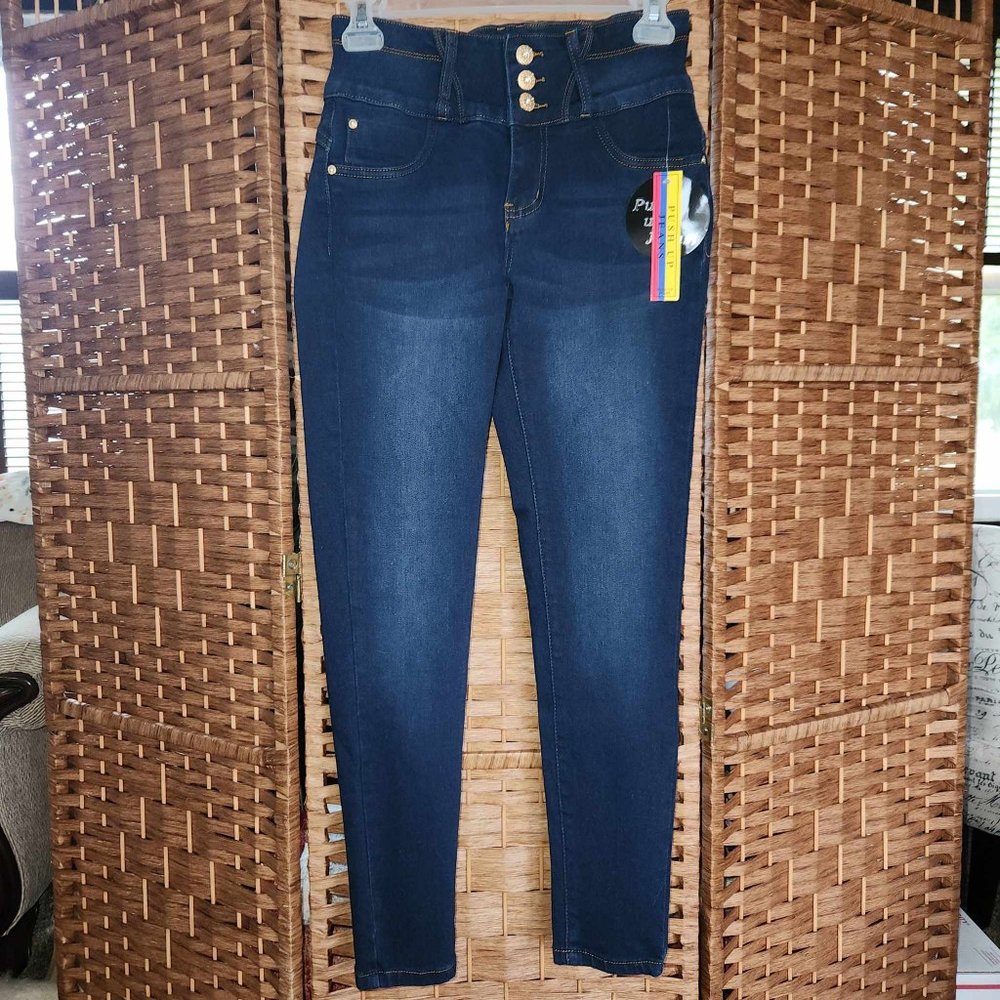 Bella Push Up Jeans Stretchy Jeggings Style - Juniors Size 1 - NWT